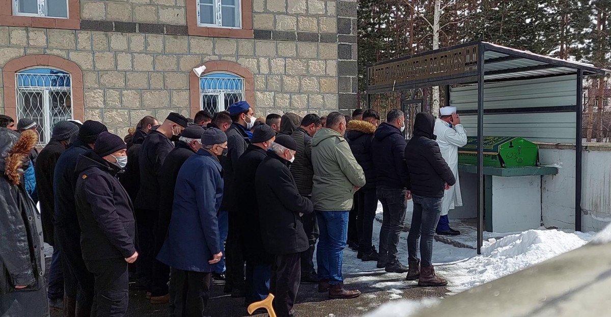 Erzurum’da 3 yaşındaki çocuk, uyurken kusmuğuyla boğuldu