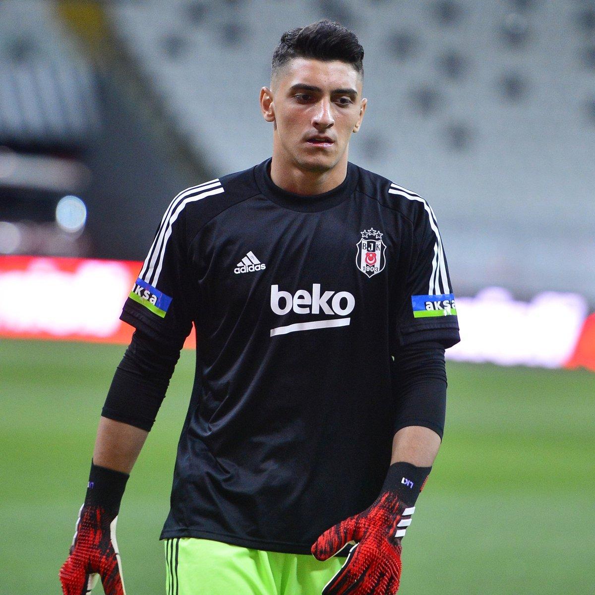 Beşiktaş'ın kalesi 18'lik Emre'ye emanet