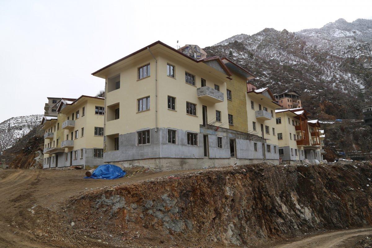 Artvin'deki yangının ardından afetzedeler, konutlarına kavuşacak