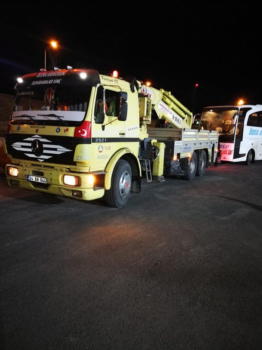 Erzincan'da ‘emniyetsiz' raporuna rağmen yolcu taşıdı, men edildi