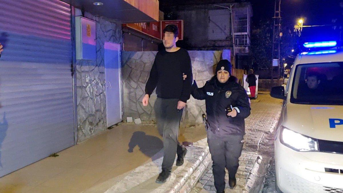 Adana’da babasından izinsiz aldığı araçla polisten kaçıp, kaza yaptı