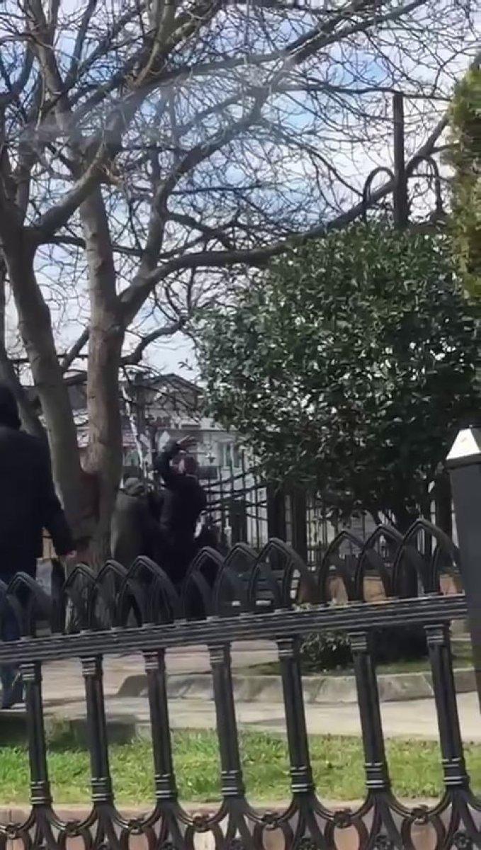 Sakarya'da yaşlıların kavgası kamerada