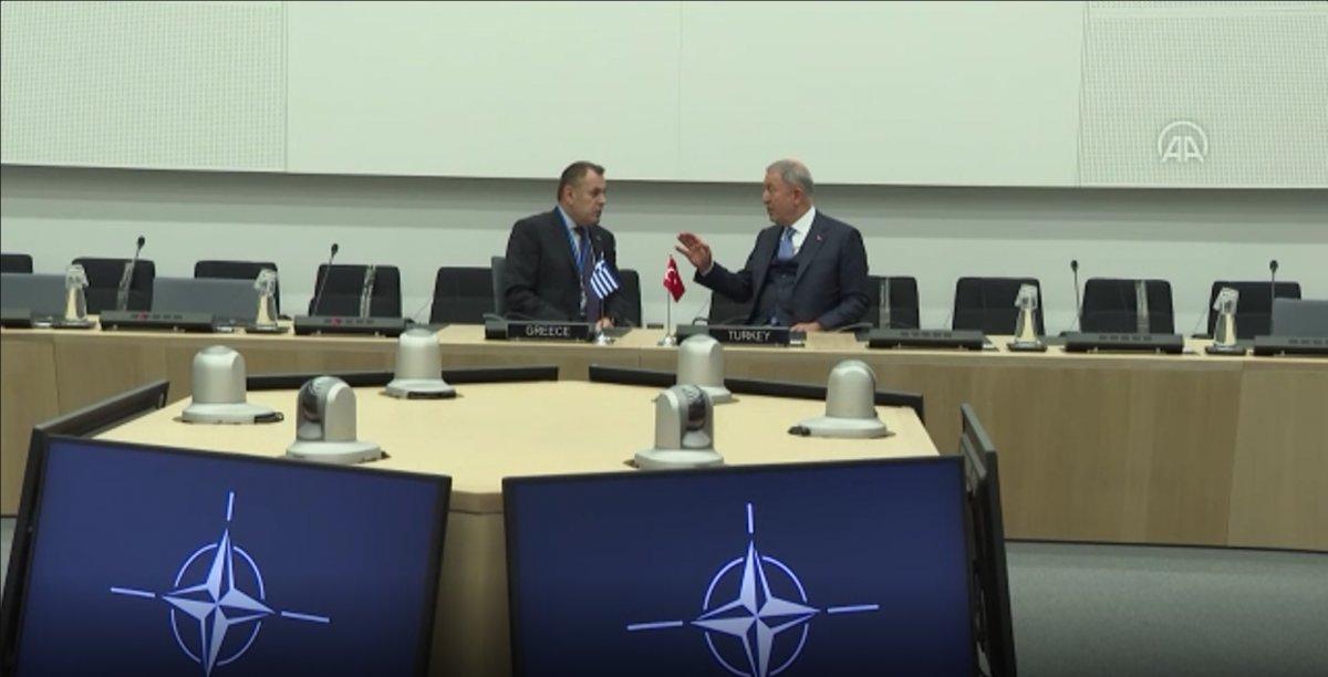 Hulusi Akar, Yunanistan Savunma Bakanı Nikolaos Panagiotopoulos ile görüştü