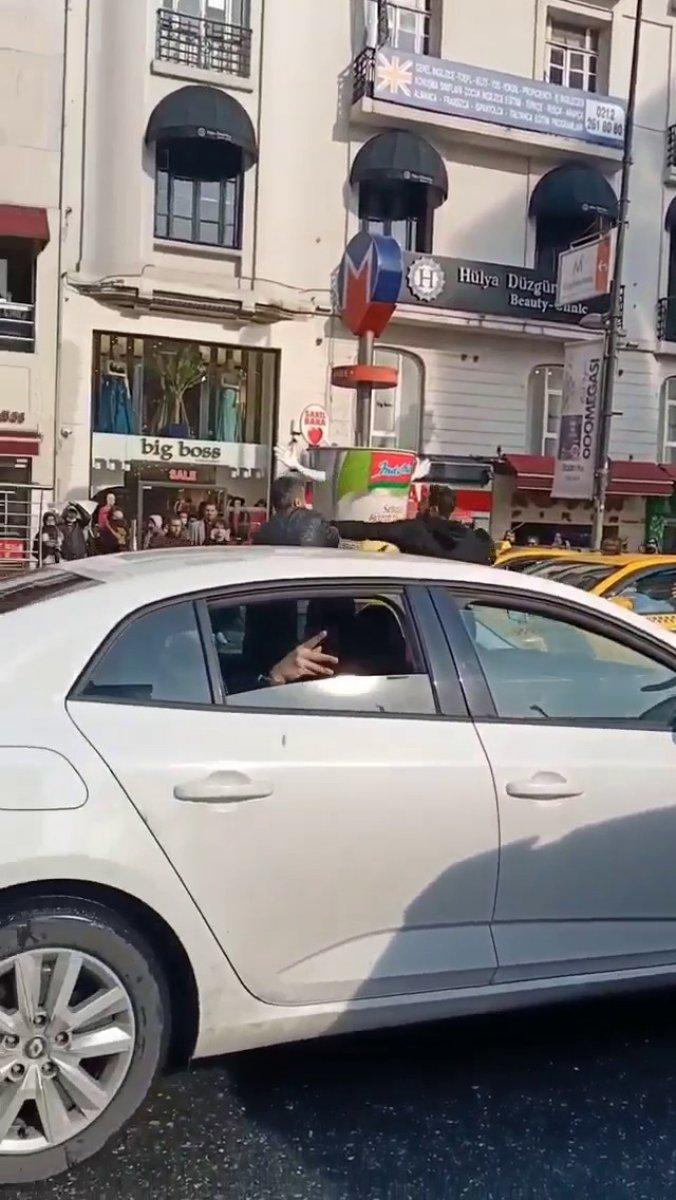 Şişli'de trafikte çıkan kavgada yumruklar konuştu