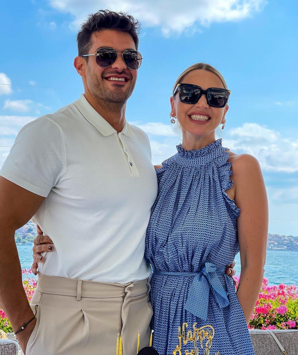 Hadise ve Mehmet Dinçerler nişanlandı