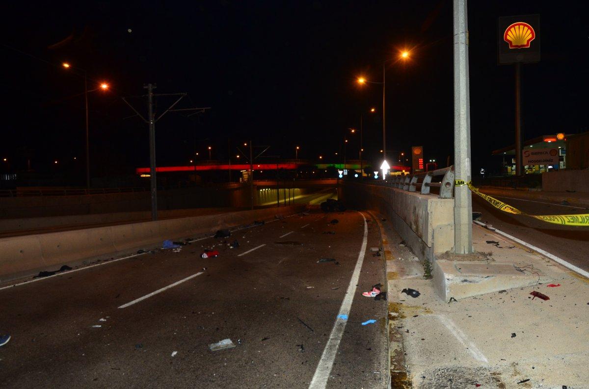 Antalya'da feci kaza: 3 genç öldü