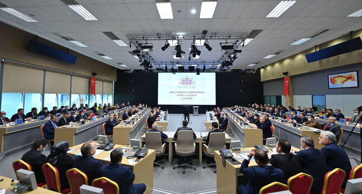 Ali Yerlikaya ve Ekrem İmamoğlu'ndan karla mücadele toplantısı