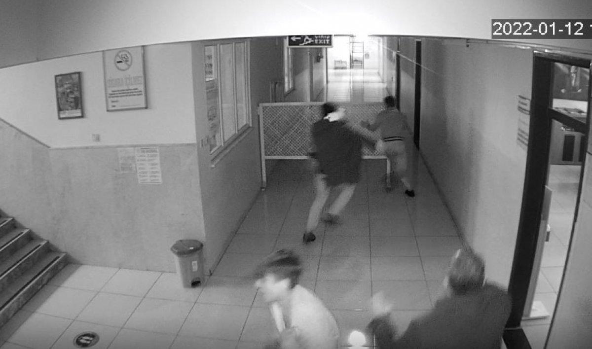 Gaziantep'te eşine küfredilen şahıs, öğrenci ve babasını bıçakla yaraladı