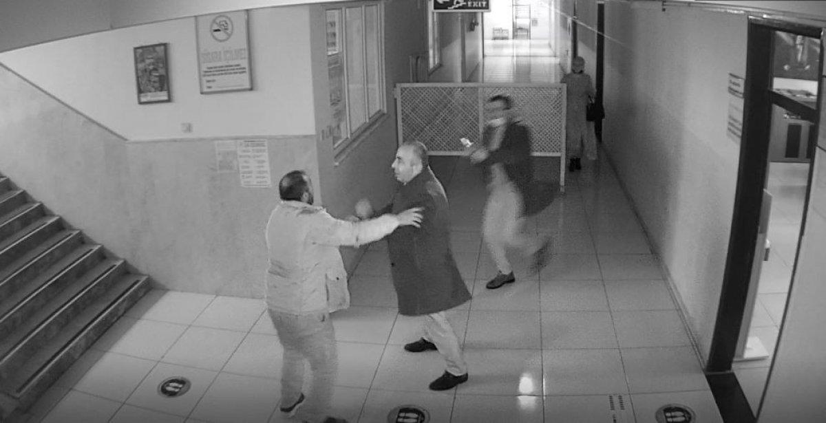 Gaziantep'te eşine küfredilen şahıs, öğrenci ve babasını bıçakla yaraladı