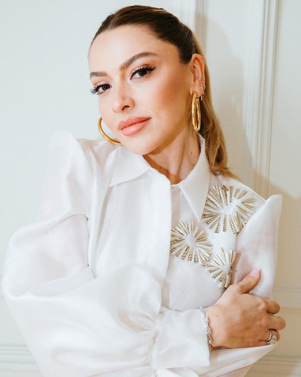 Hadise'nin nişan yüzüğü göründü