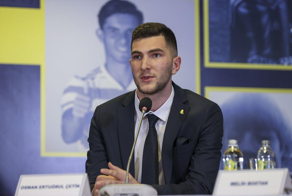 Fenerbahçe 6 genç oyuncuyla sözleşme yeniledi