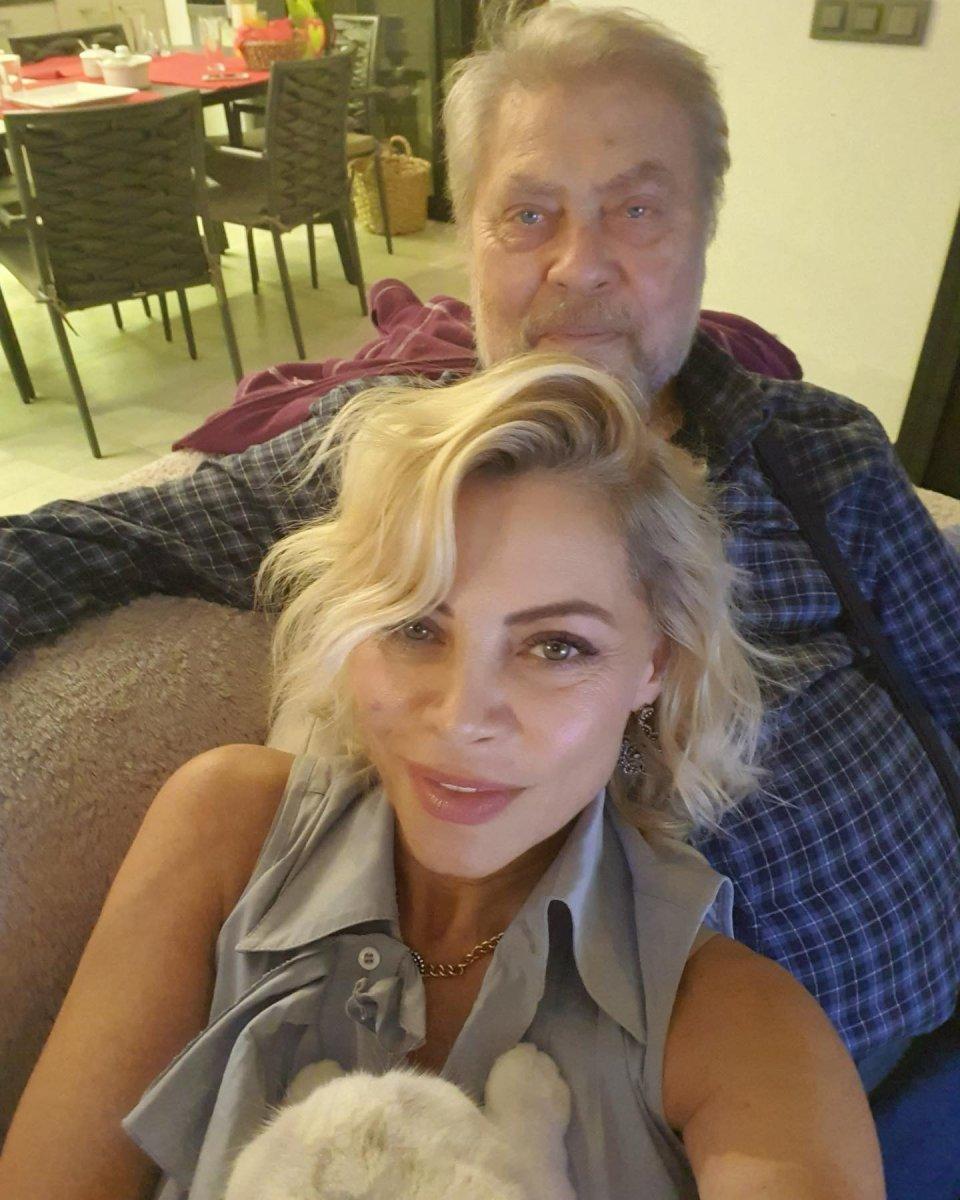 Seray Sever, koronavirüsten kaybettiği babasının videosunu yayınladı