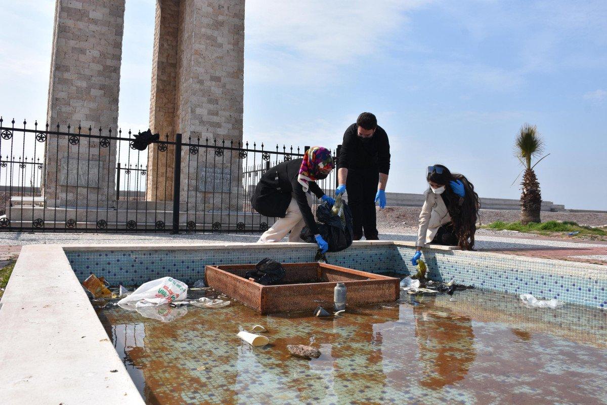 İzmir'de, Çanakkale Şehitleri Anma Parkı ve Anıtı'na 'bakımsızlık' tepkisi