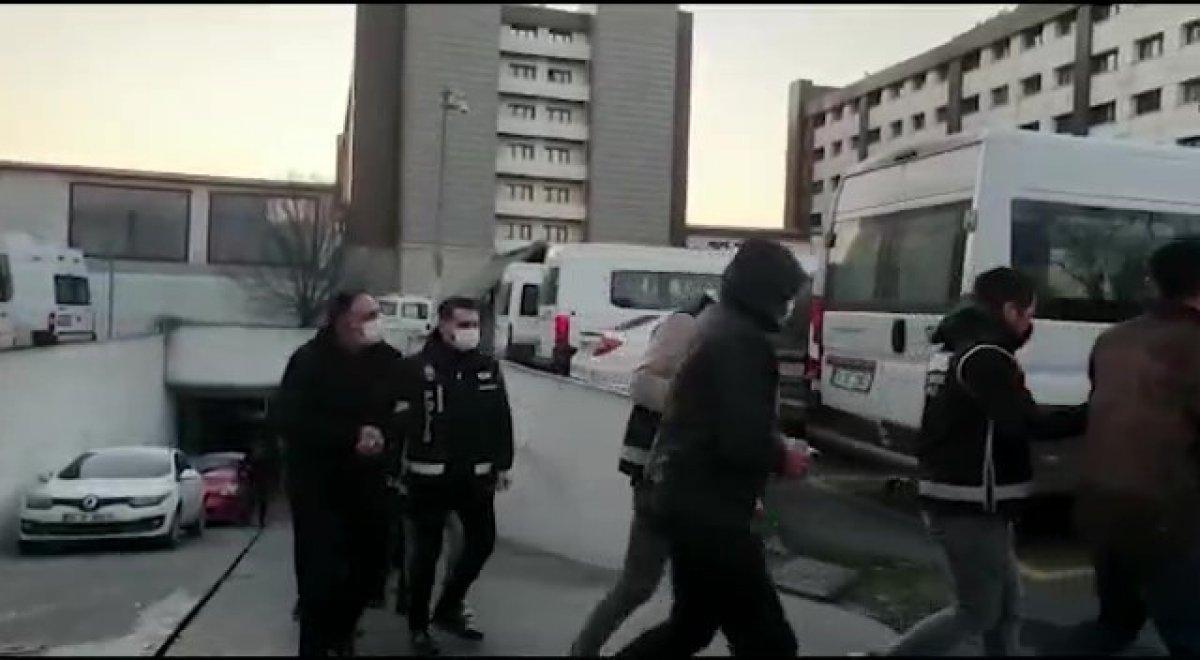 İstanbul'da kaçak yolla yurt dışına götüren şebekeye operasyon