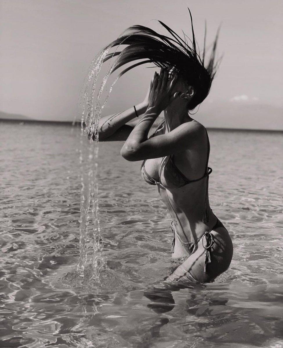 Şeyma Subaşı'ndan eski sevgilisi Meedo'ya sosyal medyadan gönderme