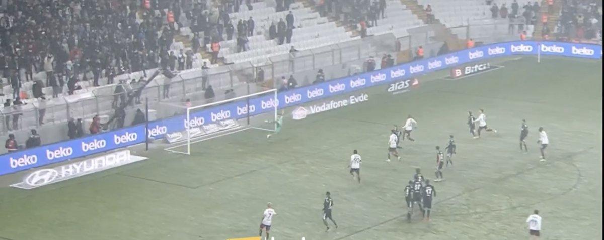 Lobjanidze'den nefis frikik golü