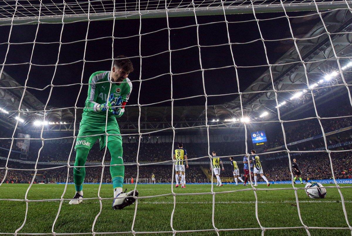 Ersun Yanal: Altay Bayındır, Casillas'a benziyor