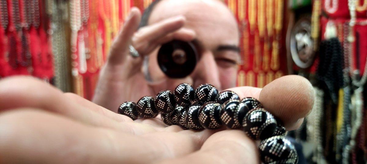 Bursa'daki tespihçi, 30 yıldır ekspertizlik yapıyor