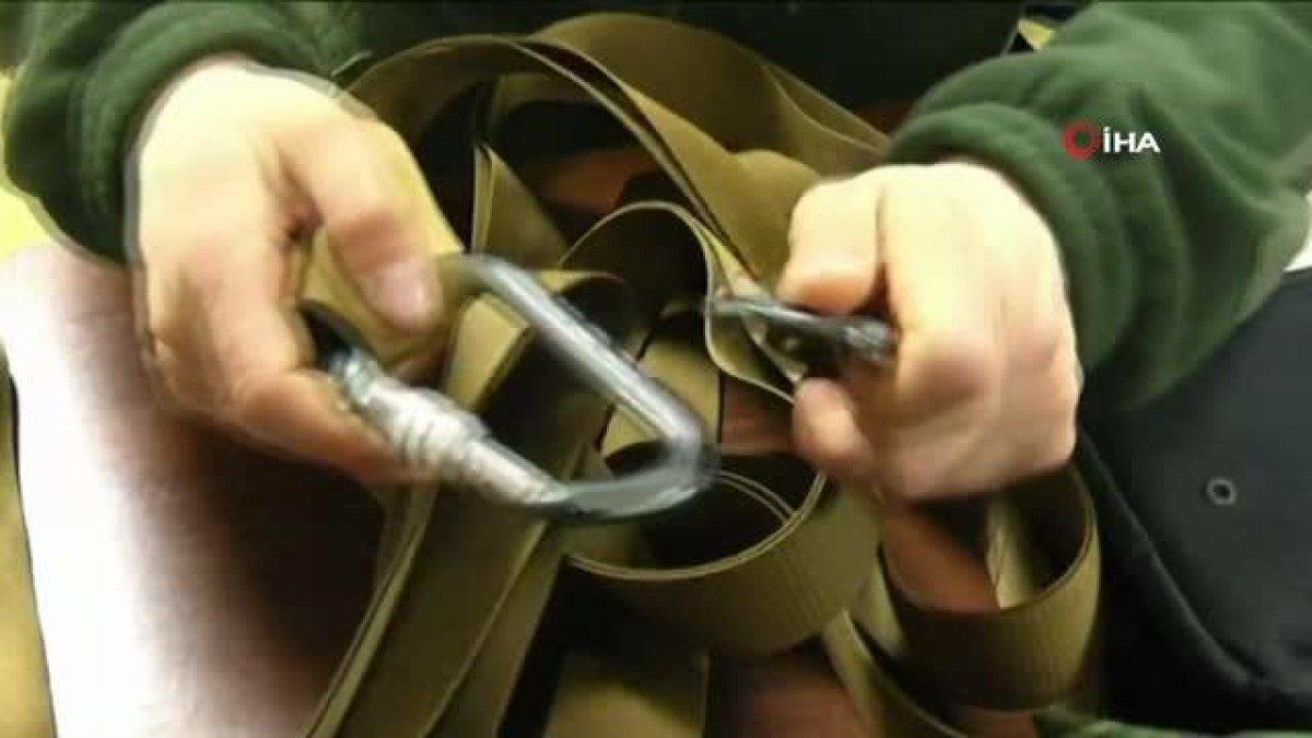 Ukraynalı gönüllüler ordunun ihtiyaçlarını dikiyor