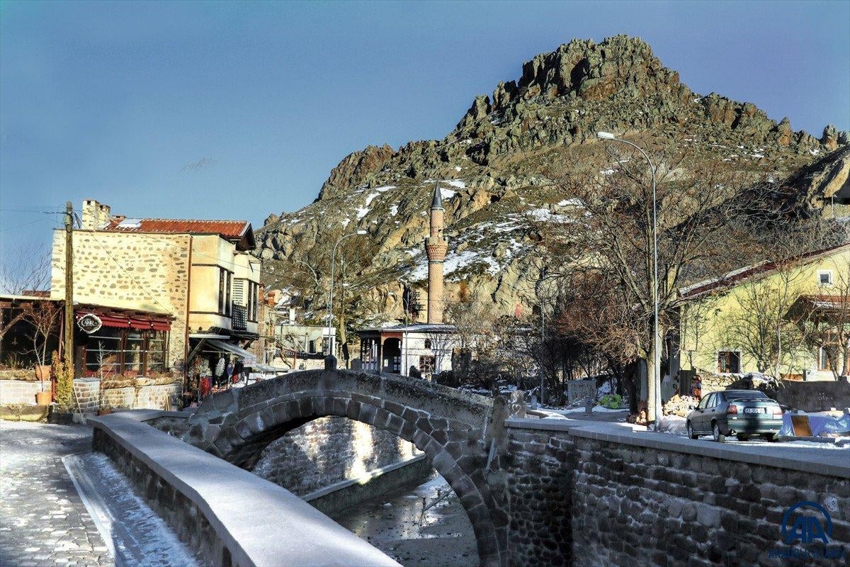 Konya'nın tarihi Sille Mahallesi turistlerin gözdesi oldu