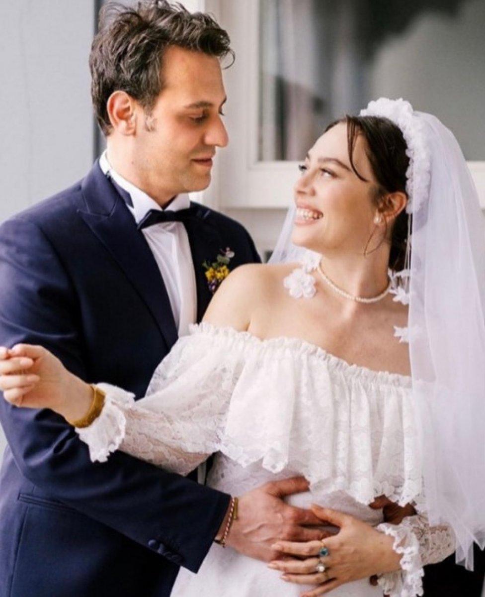 Demet Evgar'ın bebeği göründü