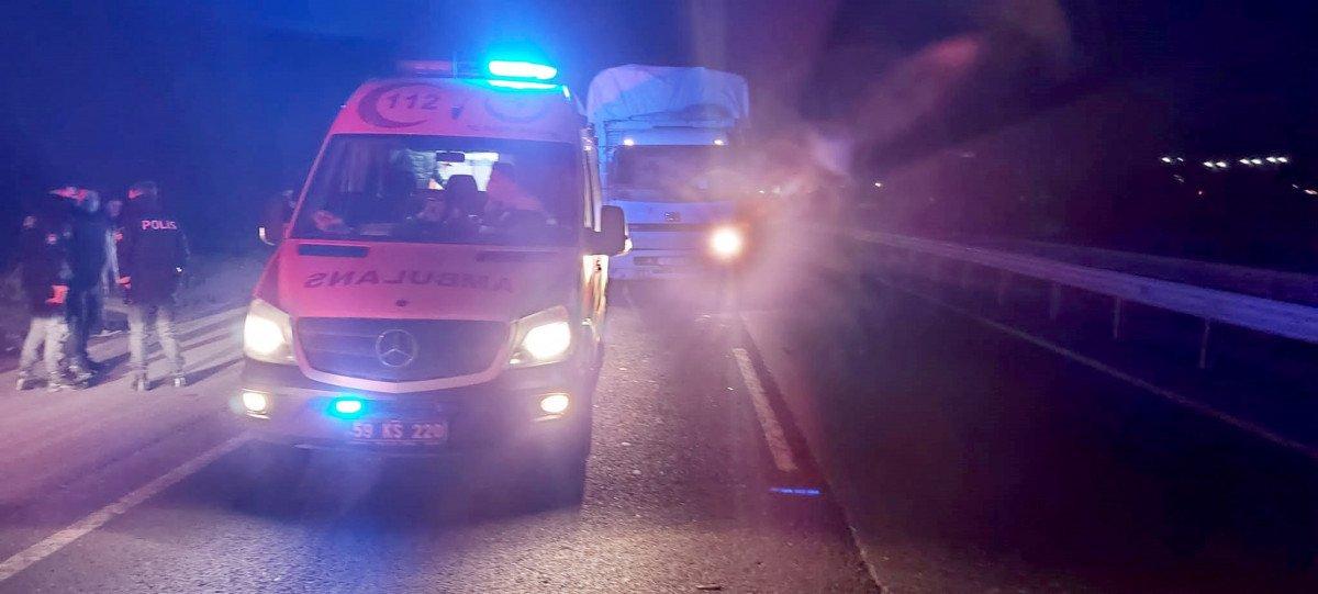 Tekirdağ'da yolun karşısına geçmek isterken taksi çarptı, hastanede öldü