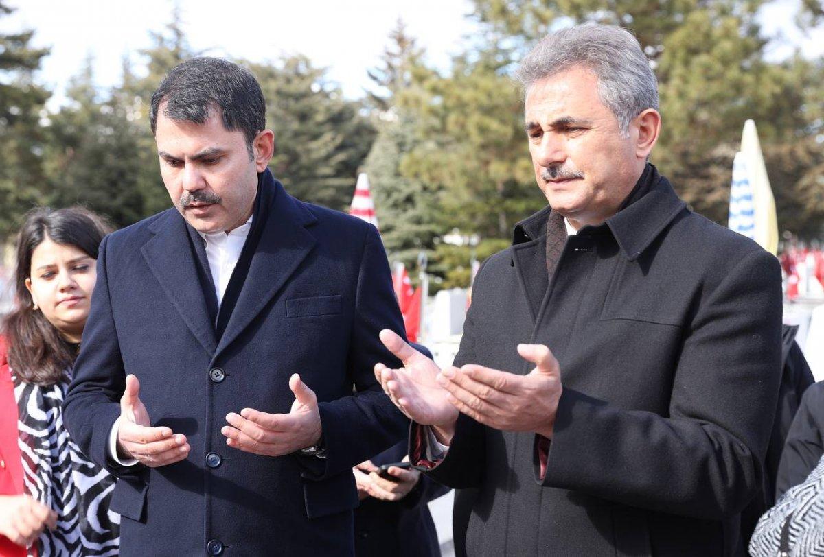 Murat Kurum'dan şehitlere ziyaret