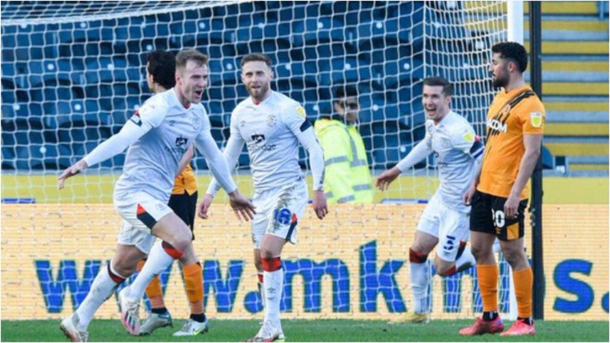 Hull City evinde üst üste 5. mağlubiyetini aldı