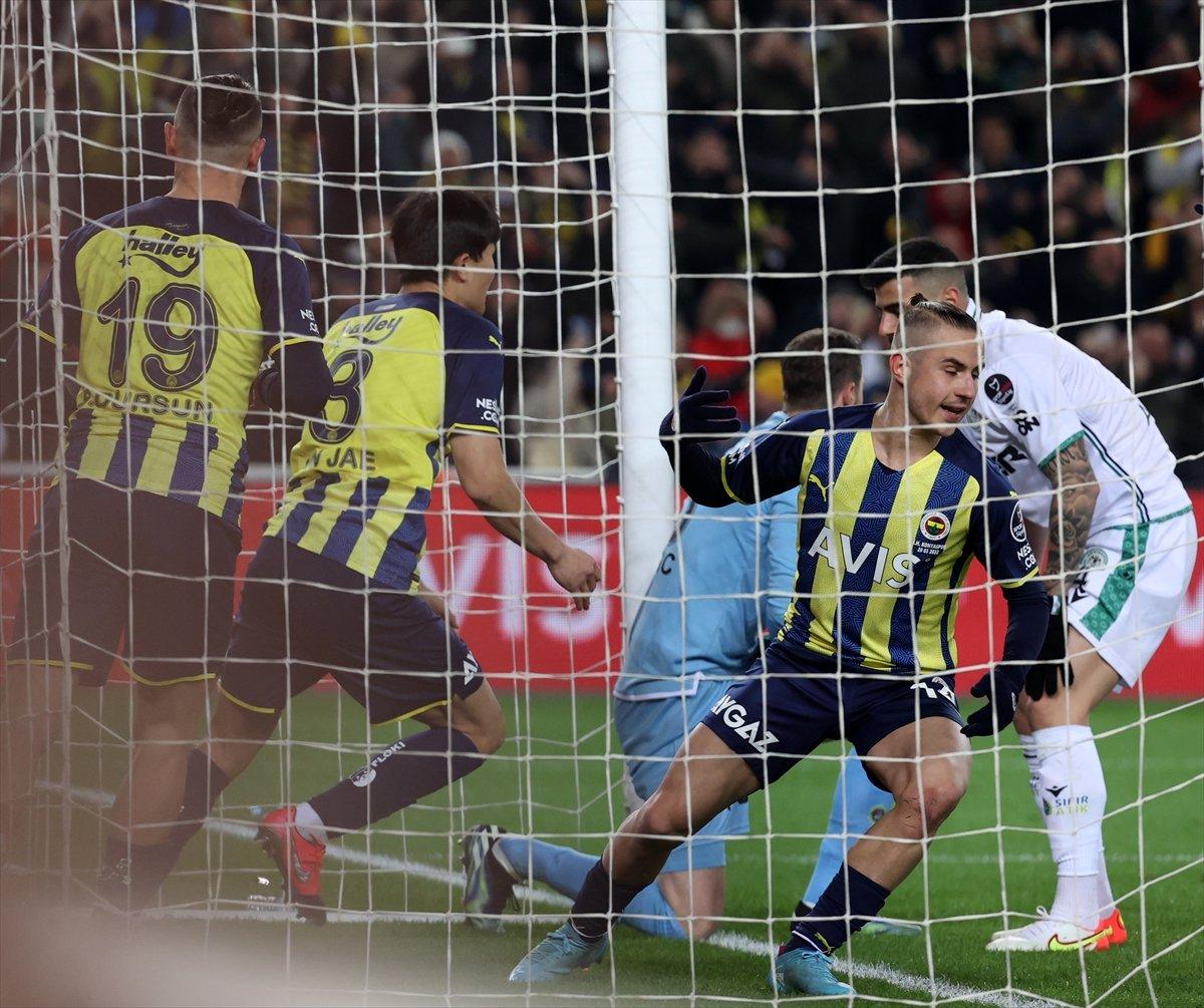 Fenerbahçe, Konyaspor'u 2 golle mağlup etti