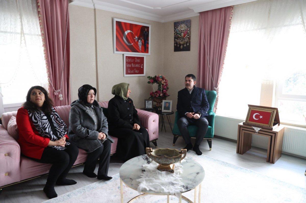 Murat Kurum'dan şehitlere ziyaret