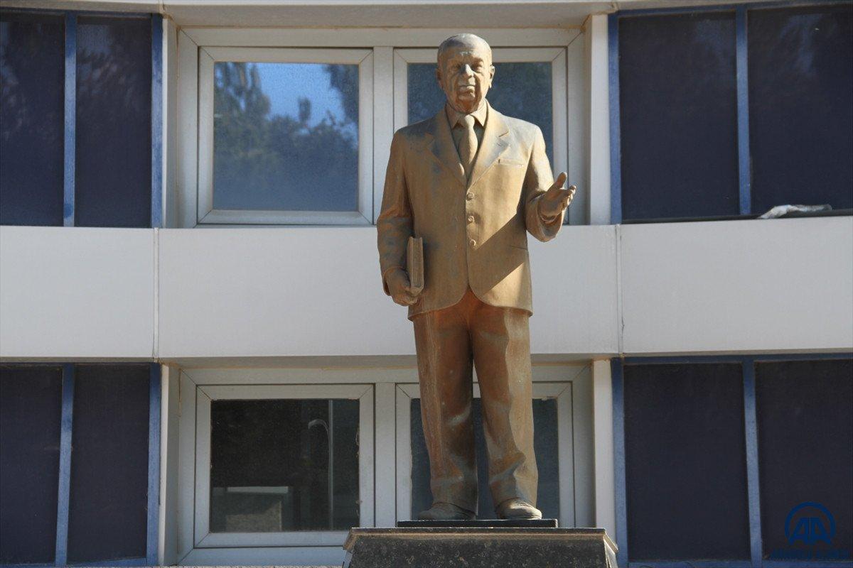 Hayırseverliği ile bilenen Kadir Has, yaptığı eserlerle iz bırakıyor