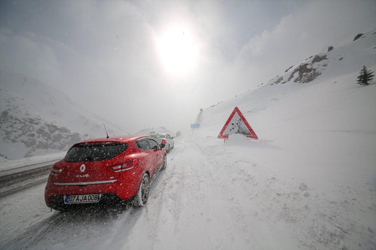 Antalya-Konya kara yolu tır geçişlerine kapatıldı
