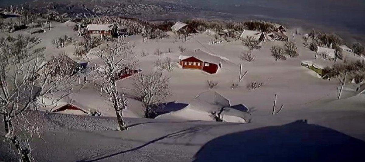 Sakarya’da kar kalınlığı 3 metreyi buldu