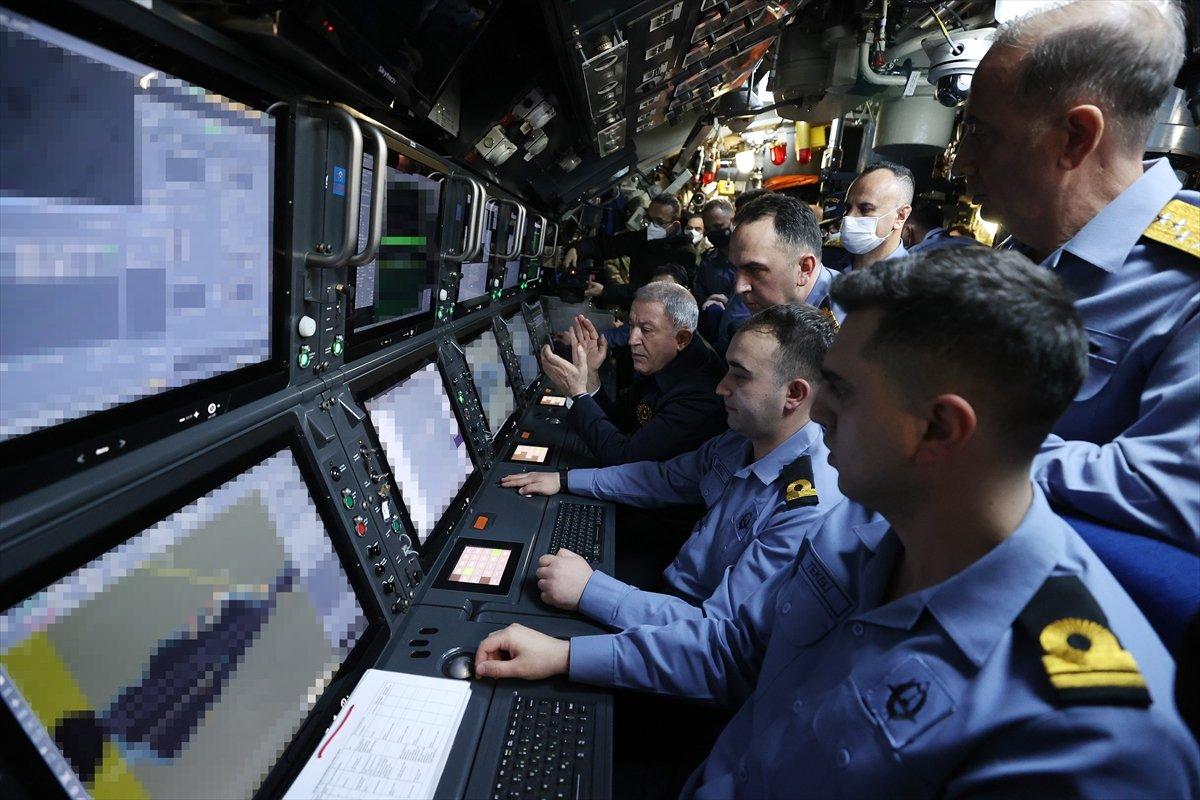 Hulusi Akar milli torpido AKYA ile ilk atışı yaptı