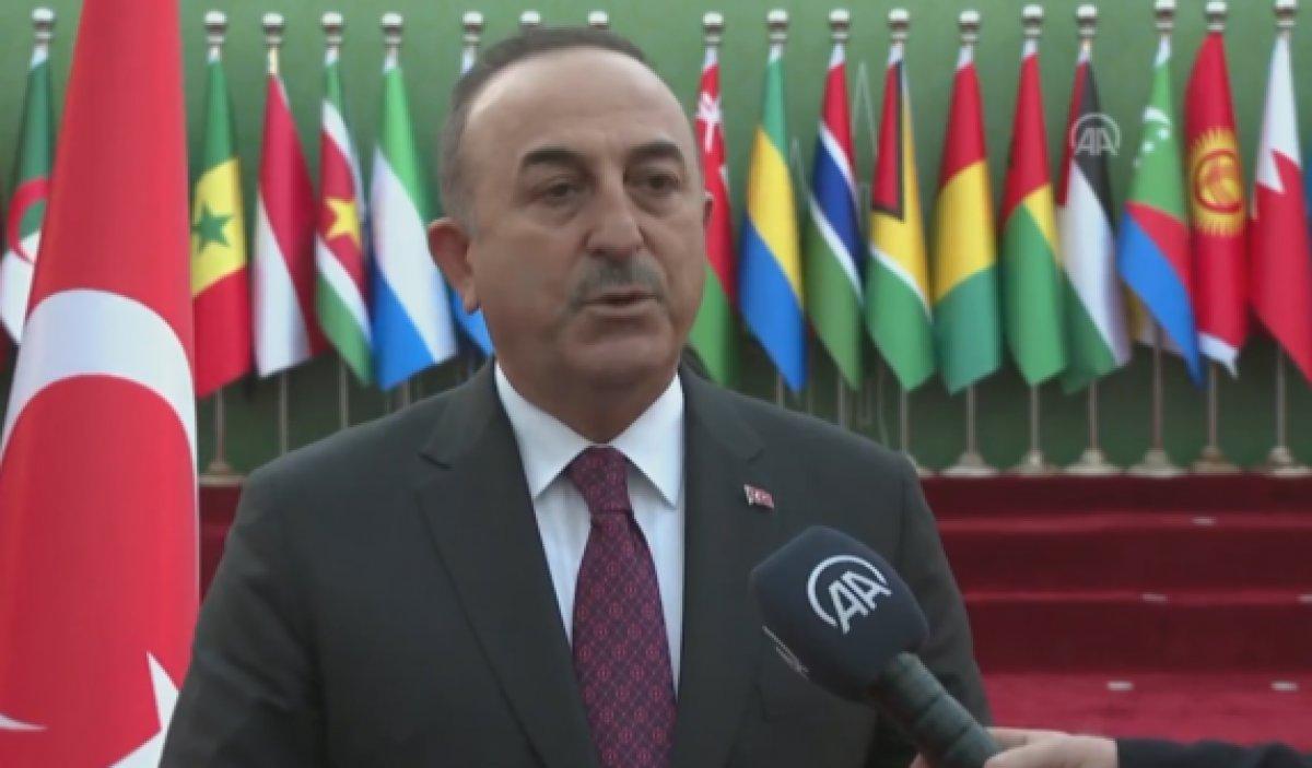 Mevlüt Çavuşoğlu: Savaşın bedelini masum insanlar ödüyor