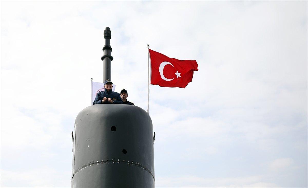 Hulusi Akar milli torpido AKYA ile ilk atışı yaptı