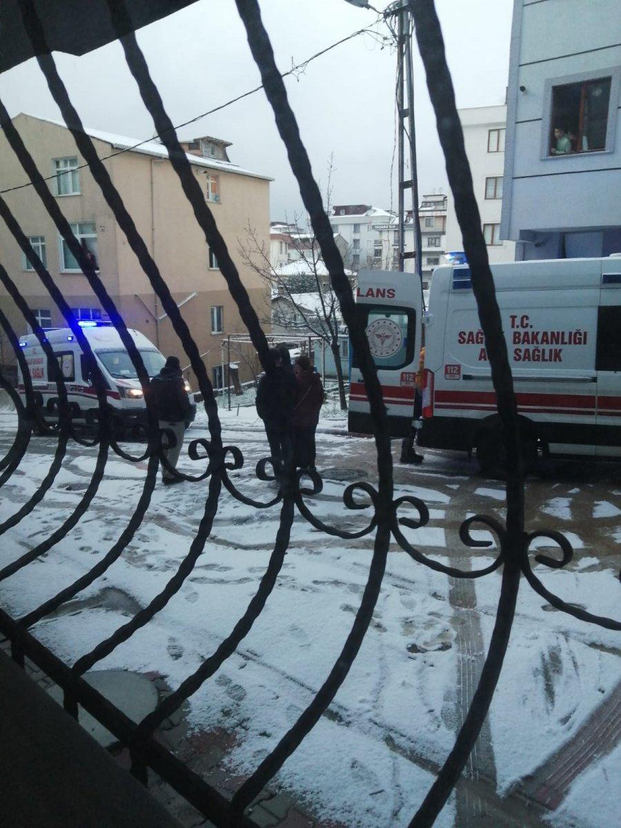 İstanbul'da sigara kavgasında annesini öldürdü