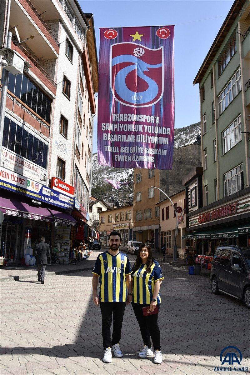 Fenerbahçeli çiftin nikahını Trabzonsporlu belediye başkanı kıydı