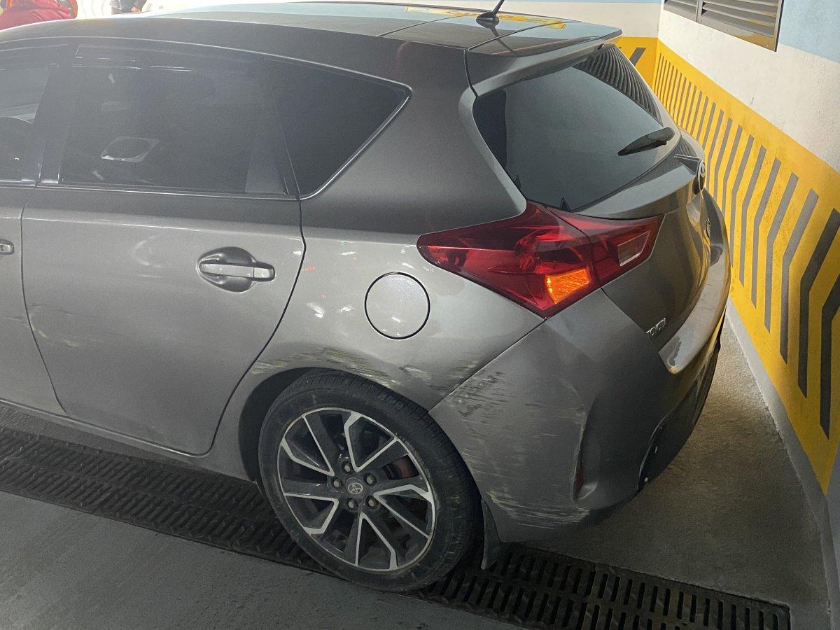 Ümraniye'de el frenini çekmeyi unutan sürücü, tekerleğin altında kaldı