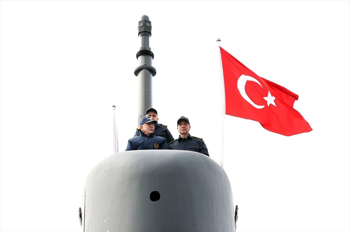 Hulusi Akar milli torpido AKYA ile ilk atışı yaptı