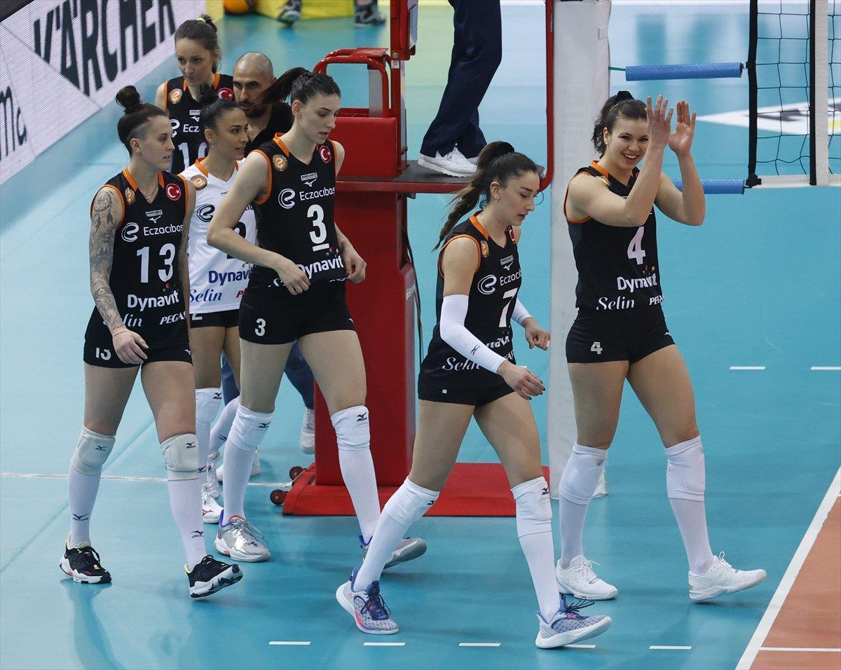 Eczacıbaşı Dynavit, CEV Kupası Final maçını kazanarak şampiyon oldu