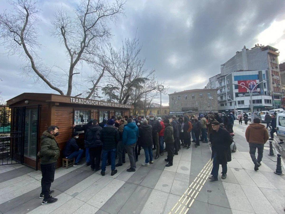 Trabzonspor - Beşiktaş maçının biletleri tükendi