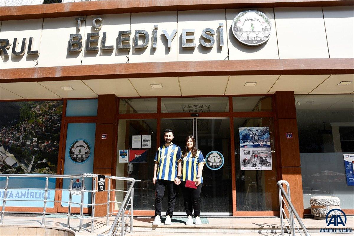 Fenerbahçeli çiftin nikahını Trabzonsporlu belediye başkanı kıydı