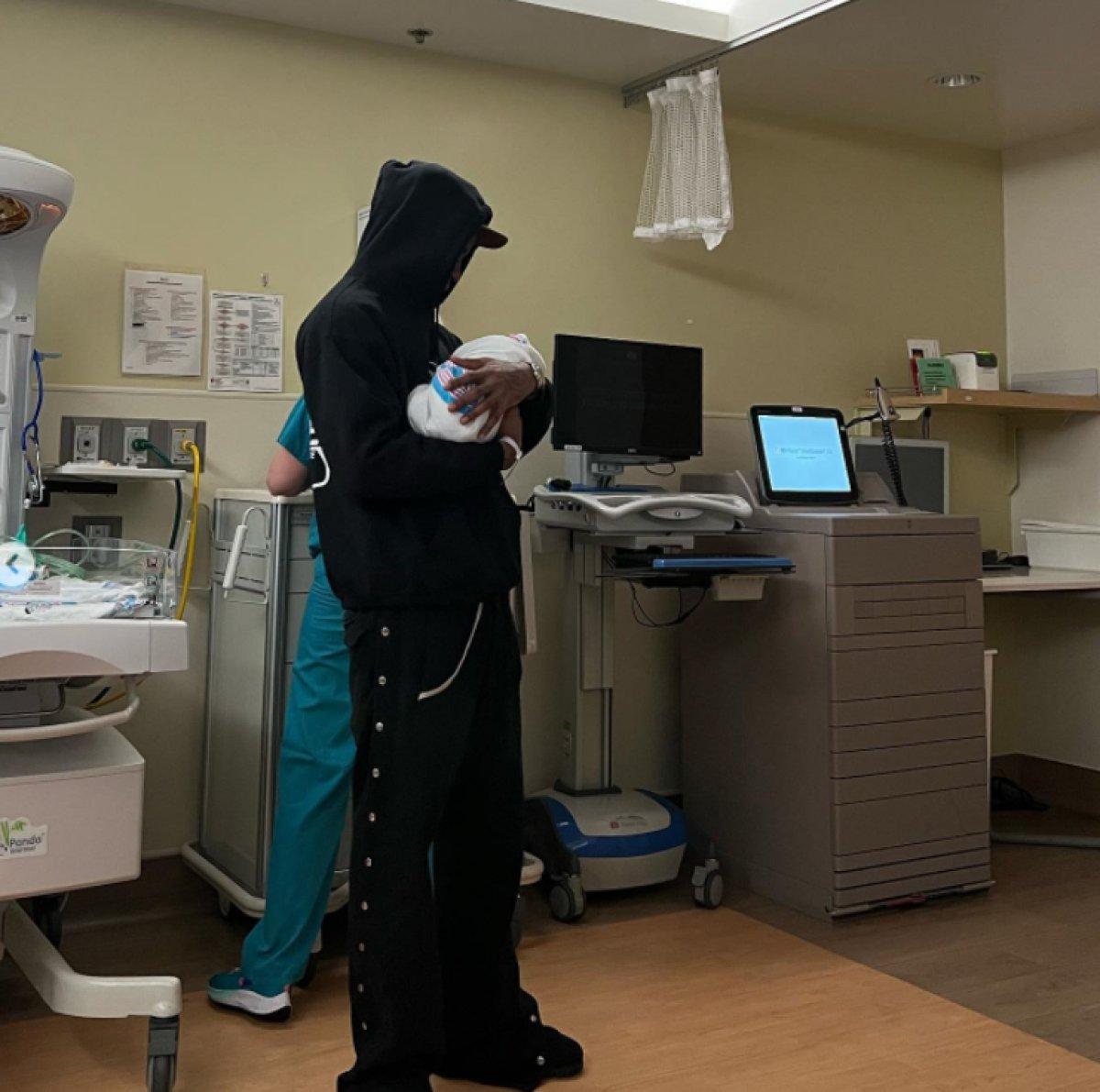 Duyan gülmeden edemedi! Kylie Jenner'in oğluna verdiği isim...