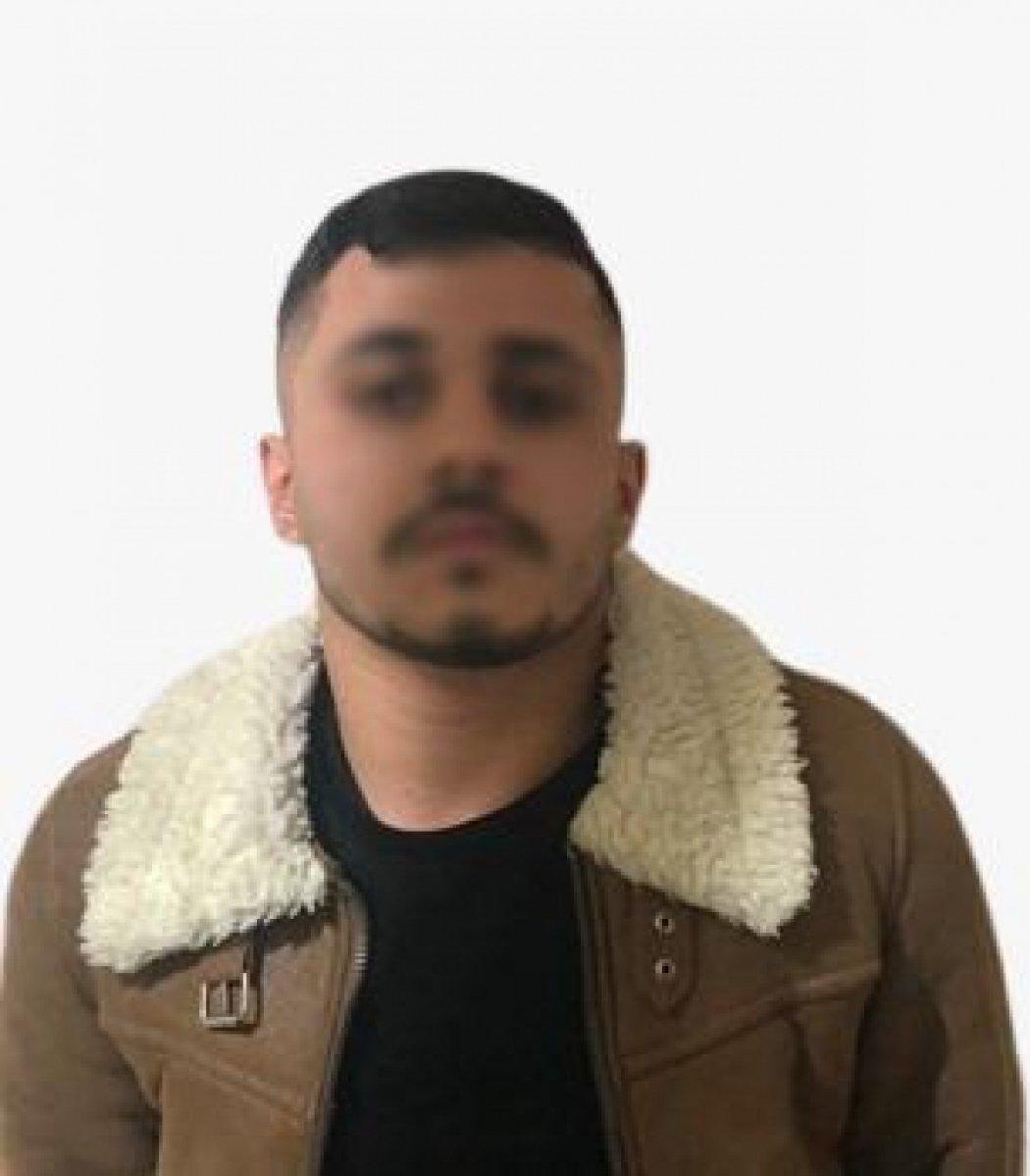 Bağcılar’da kredi kartı hırsızları, alışveriş yapınca yakalandı