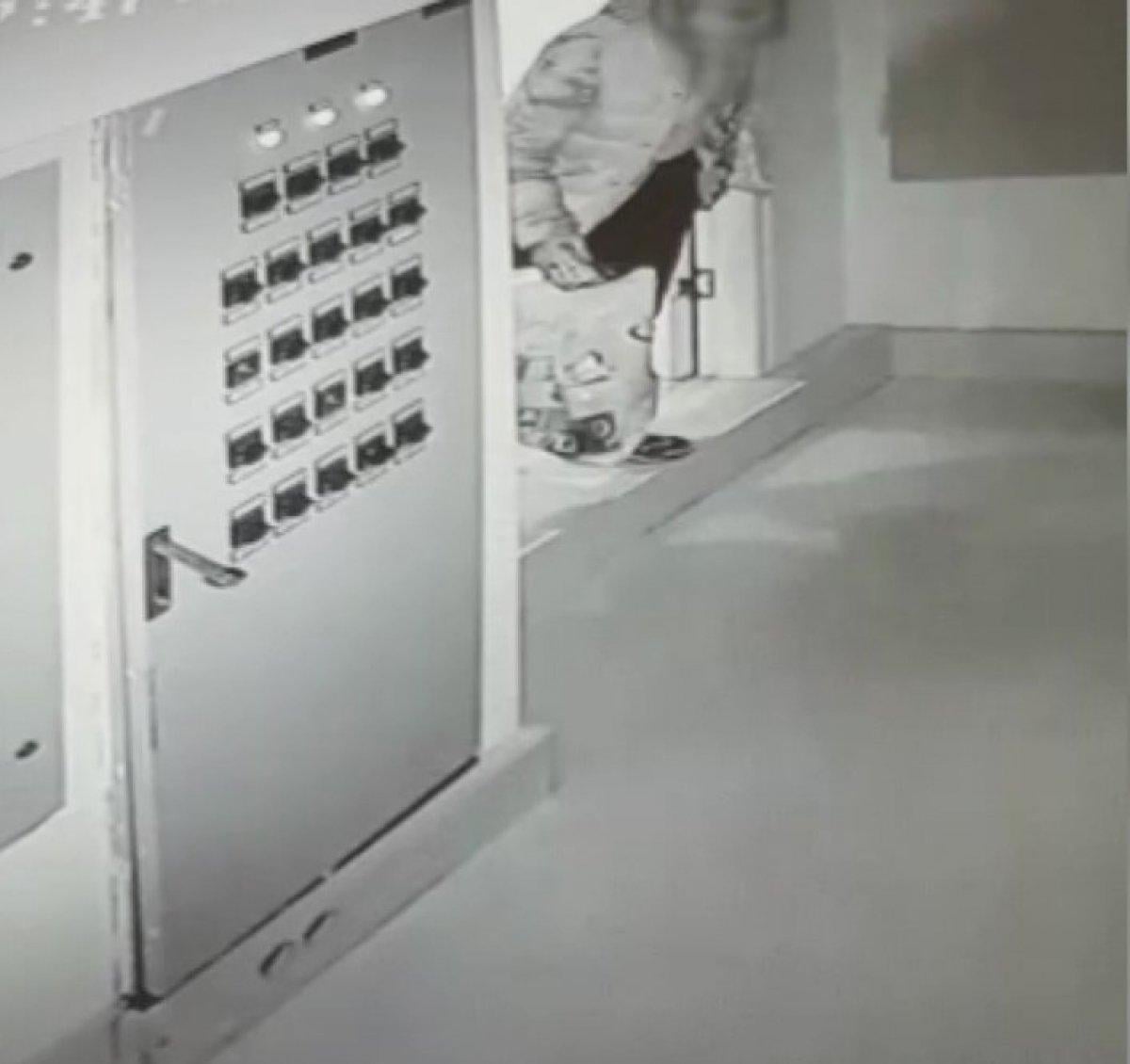 Üsküdar’da, camiden 100 bin TL’lik ses sistemini çalan hırsızlar kamerada