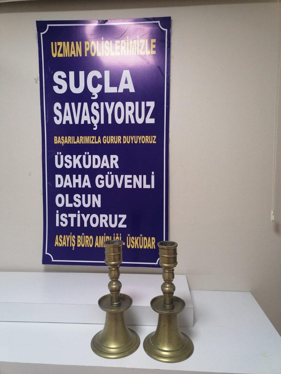 Üsküdar’da, camiden 100 bin TL’lik ses sistemini çalan hırsızlar kamerada