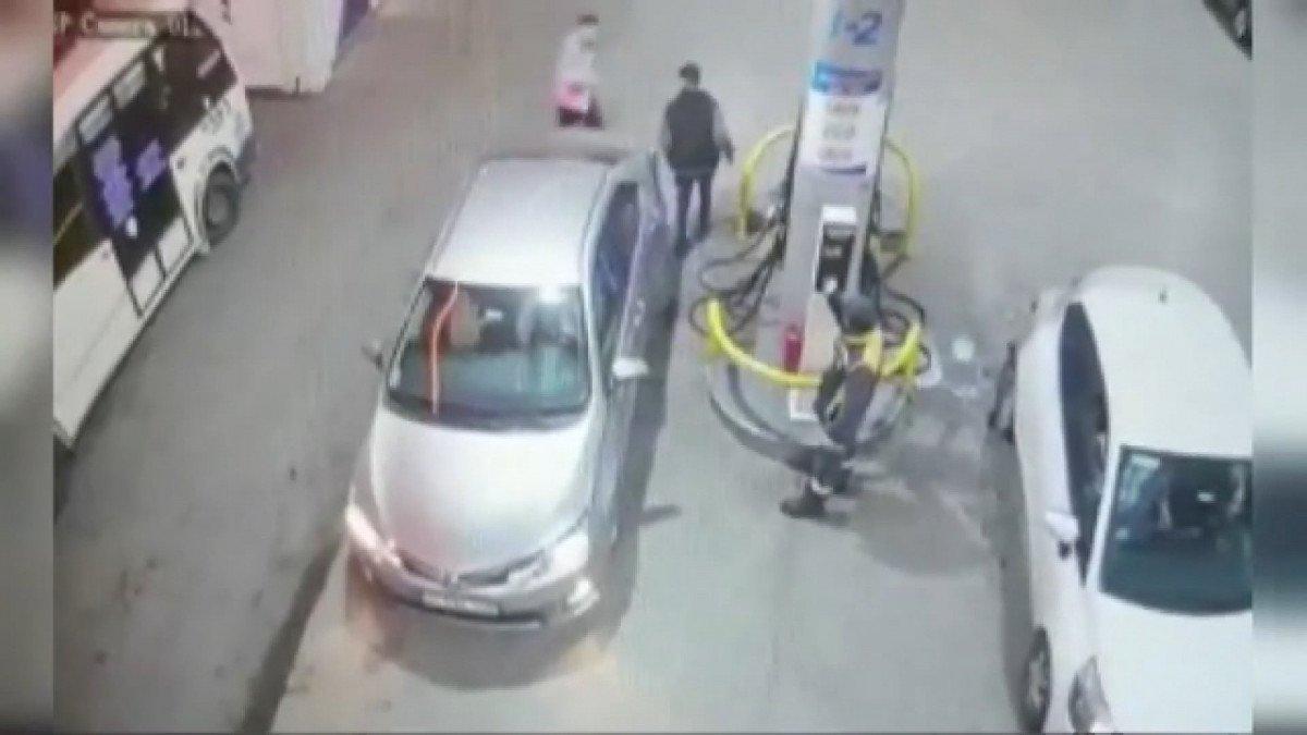 Bağcılar’da kredi kartı hırsızları, alışveriş yapınca yakalandı