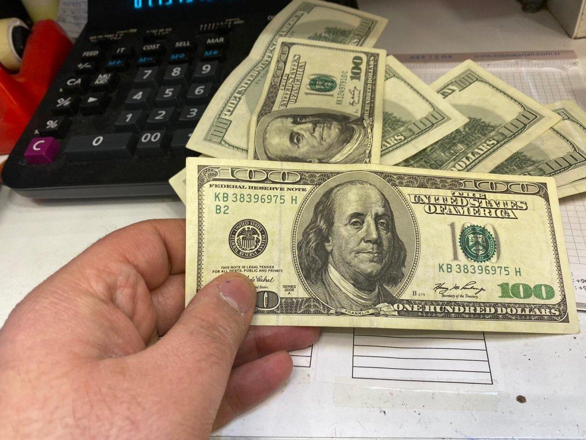 Bursa'da sahte dolar basan kalpazanlar, esnafı çileden çıkardı