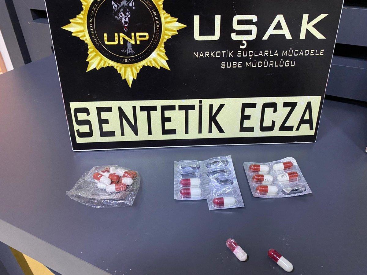 Uşak'ta sokak tacirlerine eş zamanlı operasyon